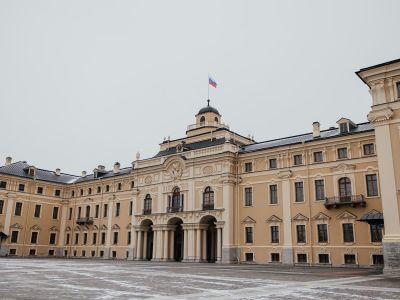Автобусная экскурсия в Стрельну и Петергоф с Константиновским дворцом и Большим дворцом