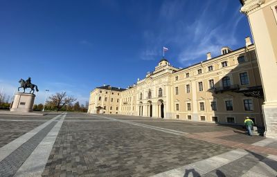 Автобусная экскурсия в Стрельну и Петергоф с Константиновским дворцом и Большим дворцом