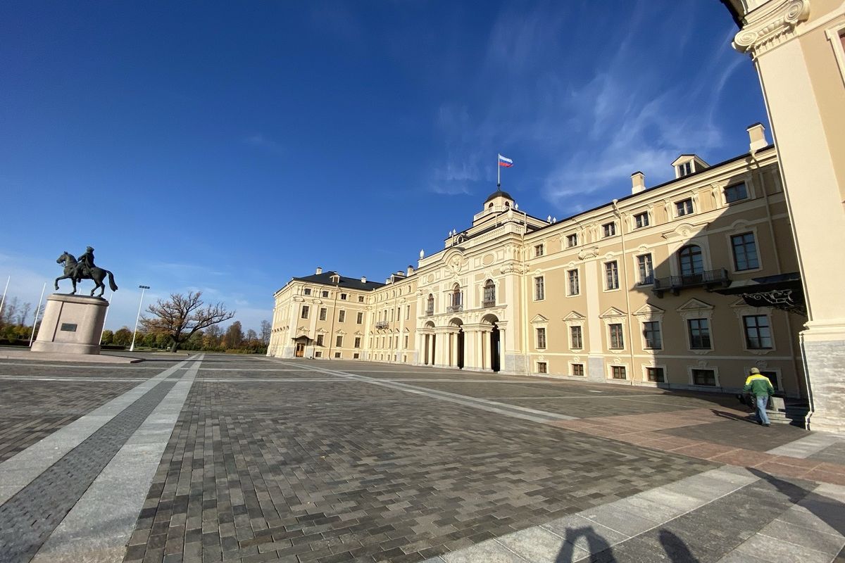 Автобусная экскурсия в Стрельну и Петергоф с Константиновским дворцом и Большим дворцом